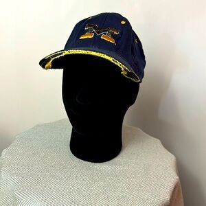 Vintage NCAA MICHIGAN WOLVERINES LOGO